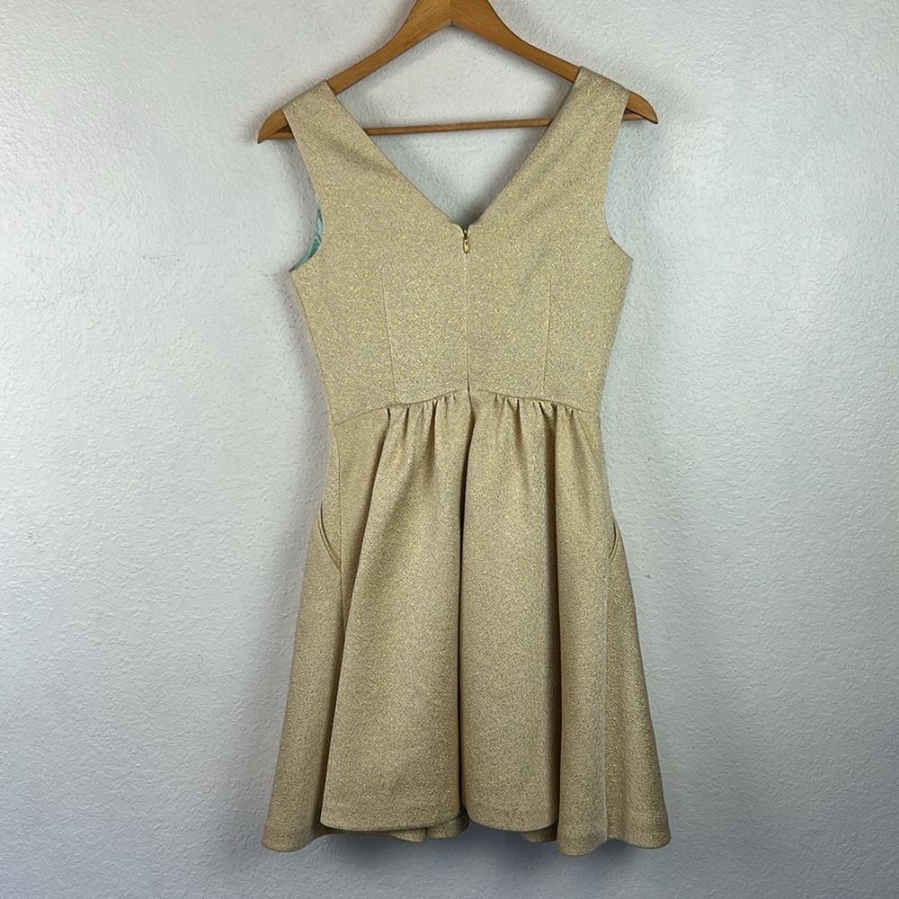 Perfect Vineyard Vines Metallic Gold Jacquard Fit and Flare Dress with Pockets 0 - Picture 10 of 10